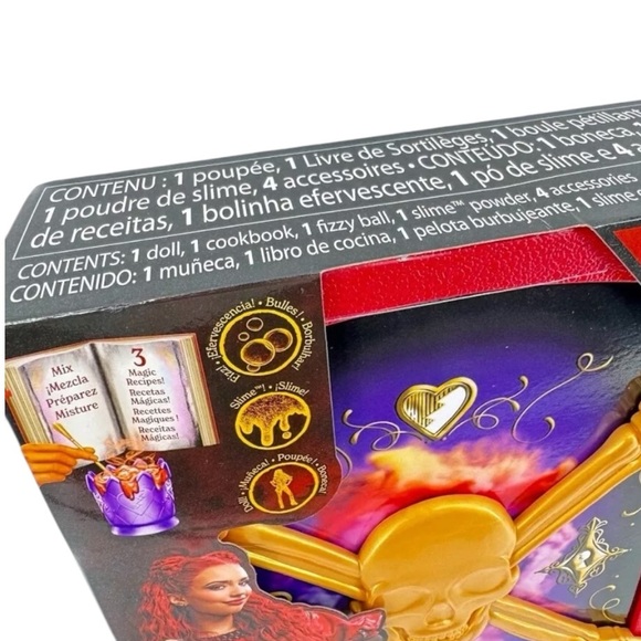 Disney Descendants: The Rise of Red Doll & Playset - The Sorcerer’s Cookbook Set - Picture 14 of 15